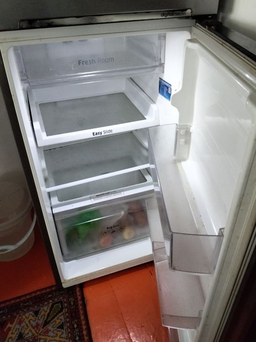 Холодильник рабочий