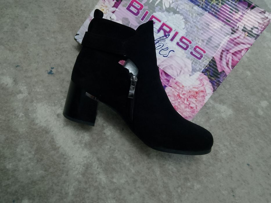 Полусапожки  замшевые