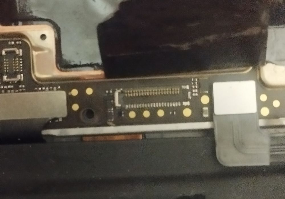 Нужен ремонт материнская плата poco f3