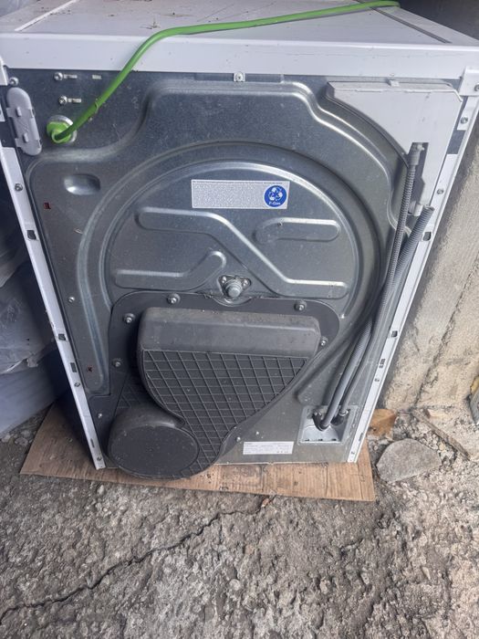 Хотпойнт Аристон Сушилня