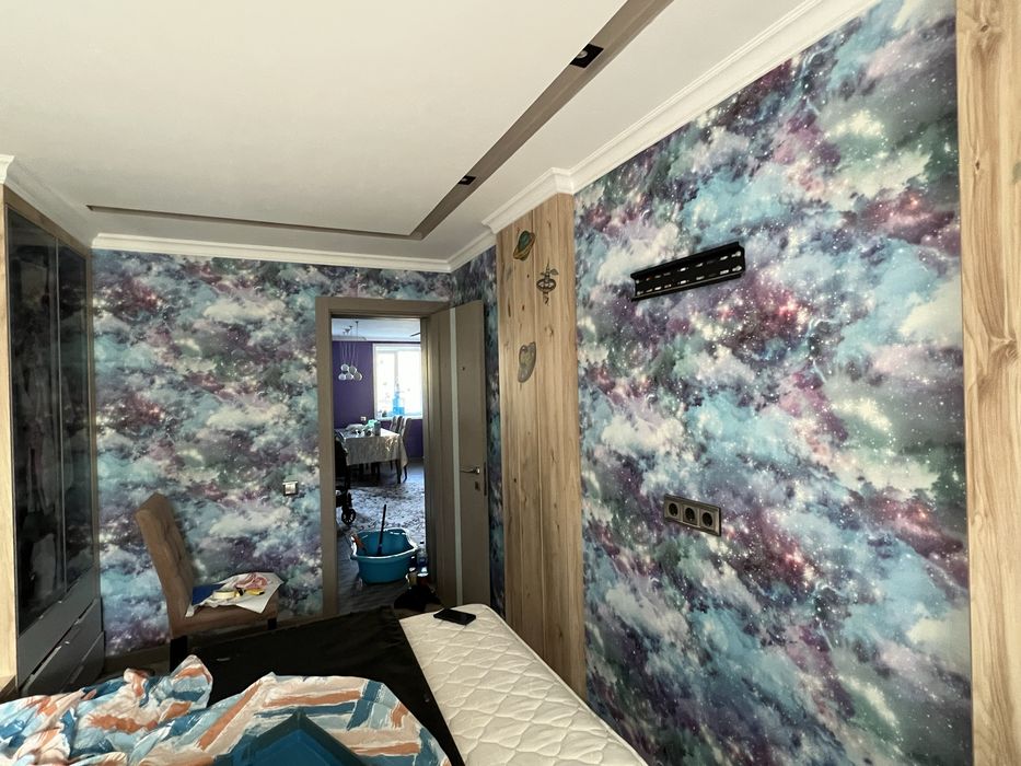 Поклейка обоев,галтелей