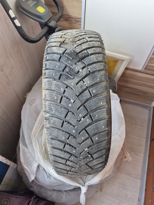 Продам зимнюю резину  NEXEN. КОРЕЯ.
