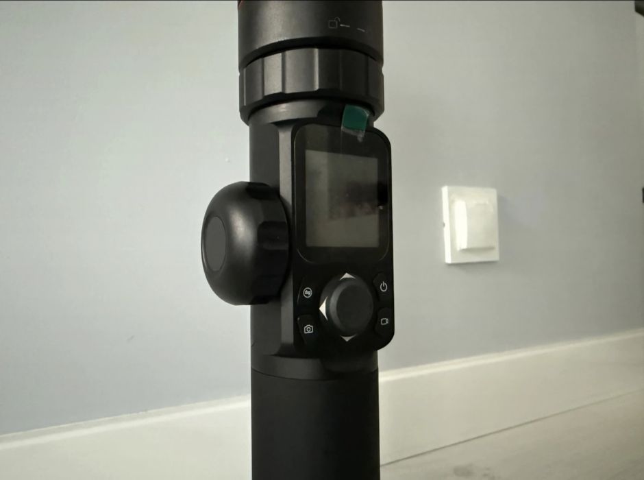 Feiyu Tech AK4000 Stabilizator pentru DSLR si Mirrorless