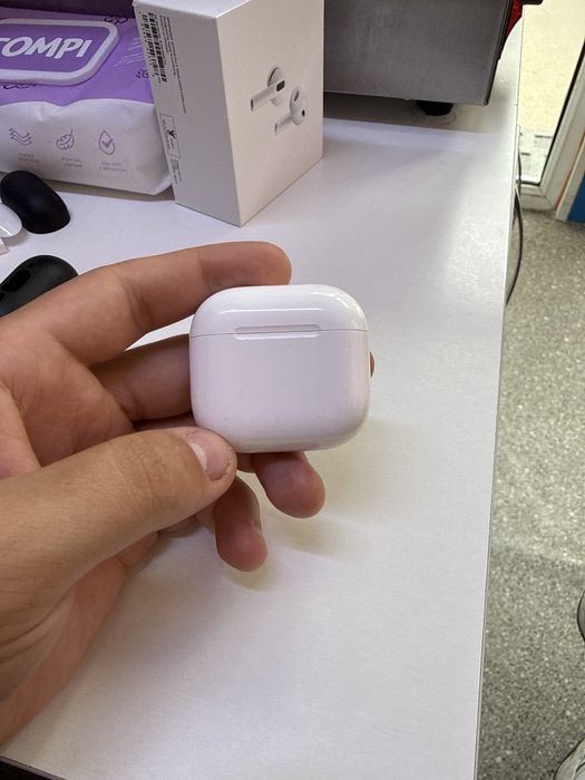 Airpods 4 оигинал