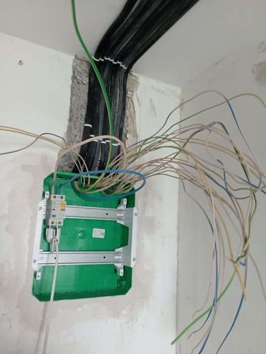 Услуги электрика, электромонтажника