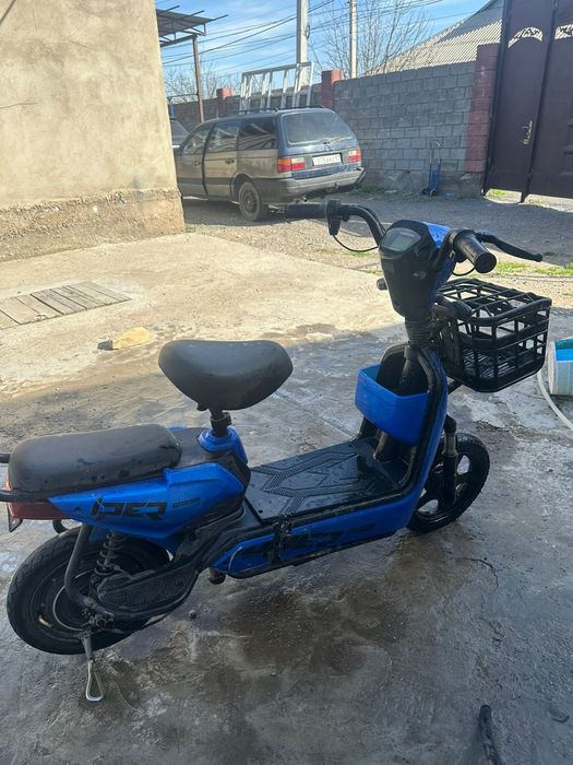 Скутер  20000тг.