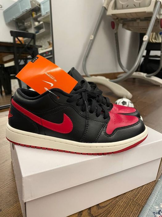 Air Jordan 1 (bred)