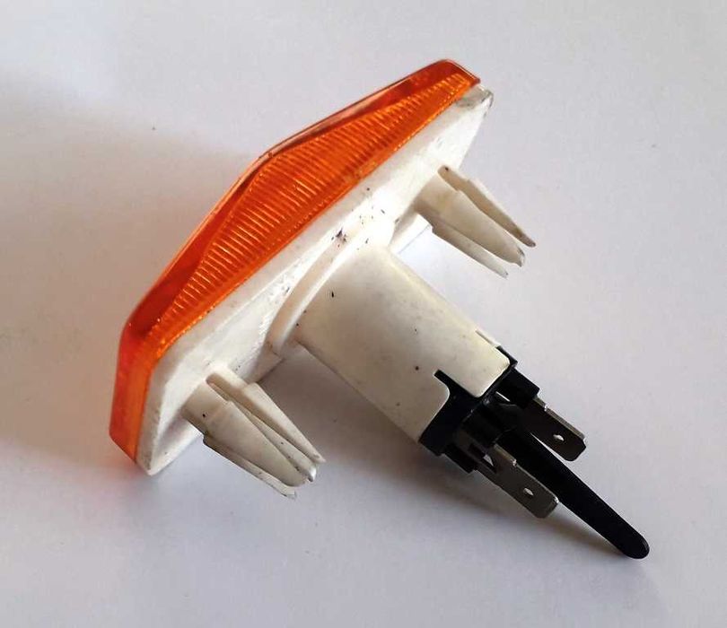 Мигач страничен за калник Лада 2105-2107