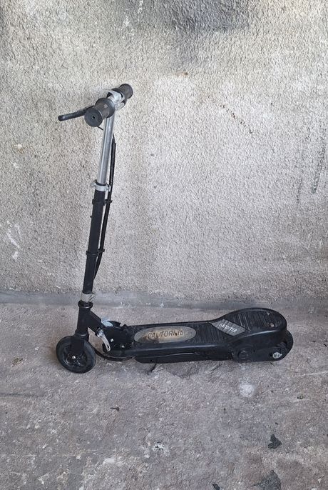 Trotineta electrica pt copii