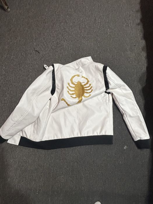 Подам кожаную куртку или обмен