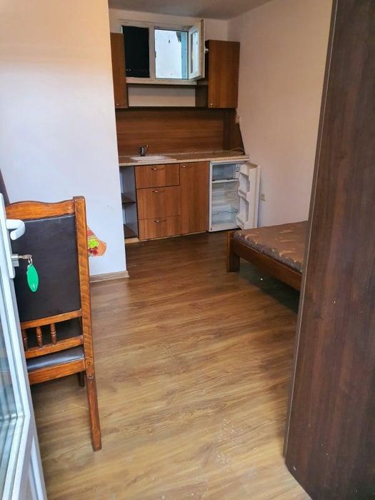 Дава се под наем Едностаен апартамент в Пловдив, Център - 25 кв.м за 230 € - Снимка #1