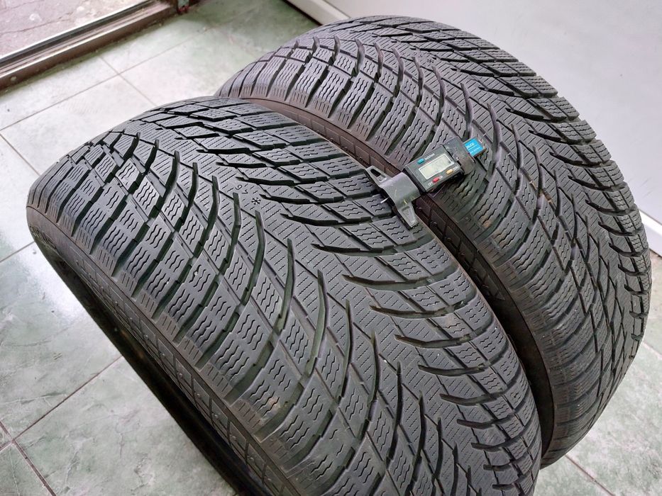 * 2 anvelope 215/50 R18 Nokian