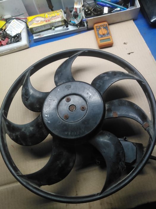 Вентилятор охлаждения Ford focus