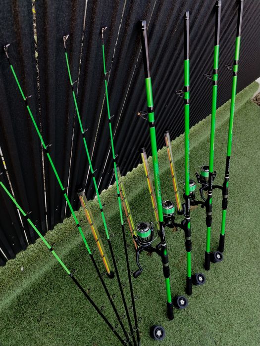 SET 4 Lansete Feeder Dunare FL AQUA FORCE 200g 2.40m + 4 Mulinete East