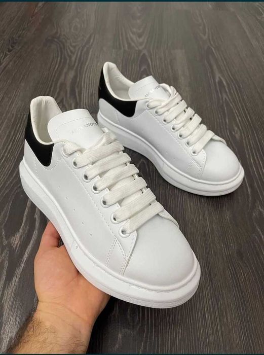 Adidasi White produs NOU alexander MCQ