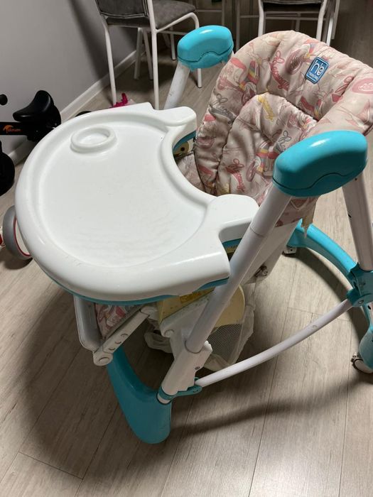 Детский стульчик для кормления