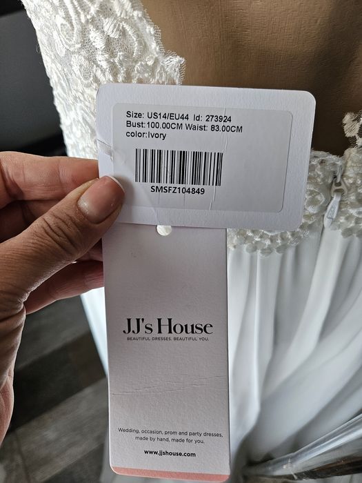 Rochie mireasa nouă ,cu etichetă, mărime 44! JJ's House .