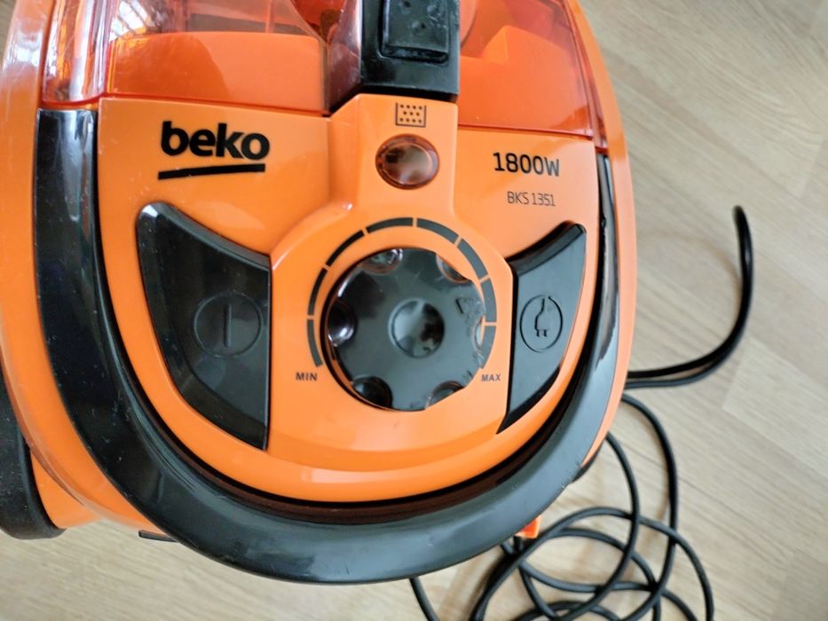 Пылесос Beko рабочий