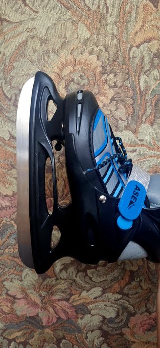 Коньки детские размер 30-33