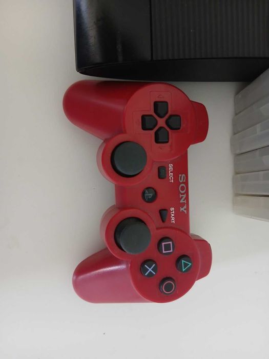 PlayStation 3 с джойстик и шест игри. Игрите са кеч 2017 кеч 2016 battlefield 4 FIFA 17 need for speed rivals