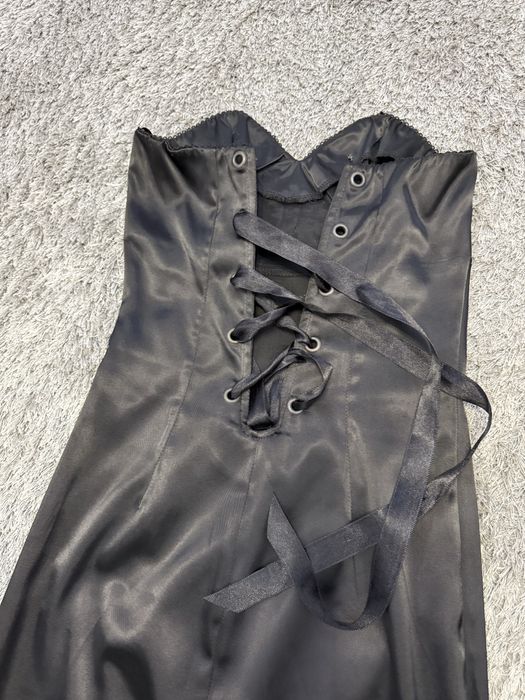 Rochie saten, eleganta cu snur si paiete