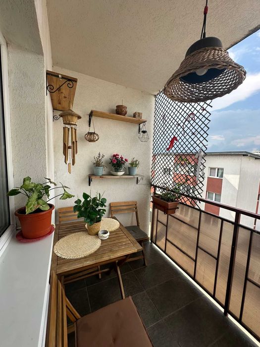 Vand apartament cu 2 camere ! Zona Eroilor! Parcare!