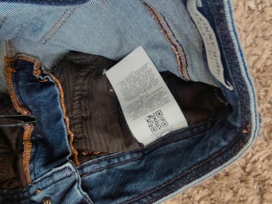 Дънки Guess  - skinny  рр 24