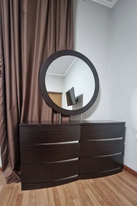 Продаётся качественный спальный гарнитур