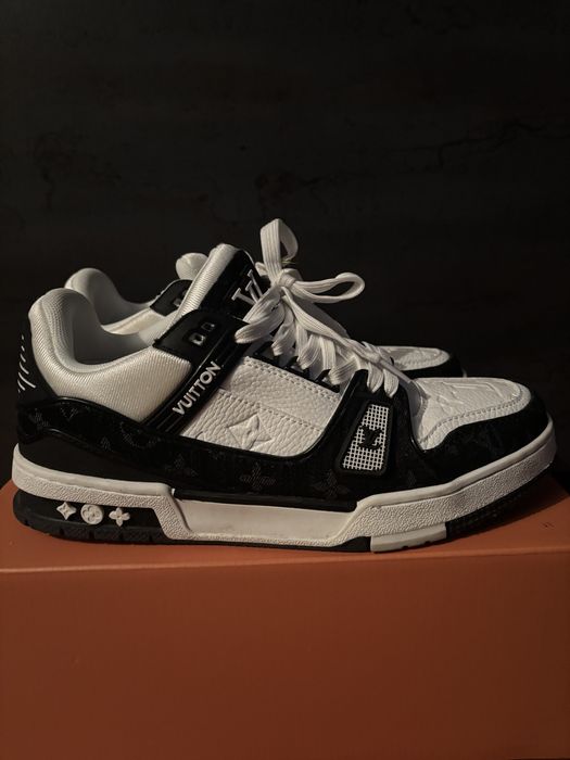 lv trainer albi cu negru
