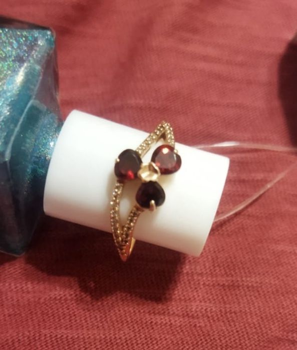 Продам золотое кольцо