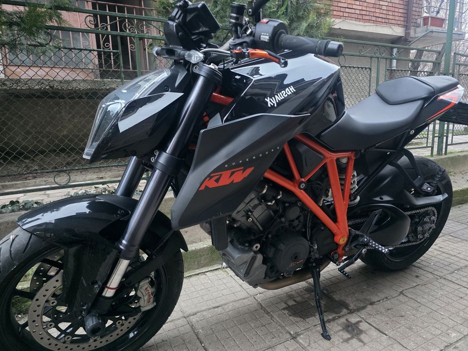 KTM Super Duke 1290 GT   2015