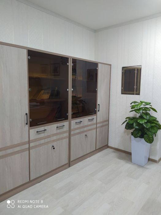 Ofis mebel sotiladi