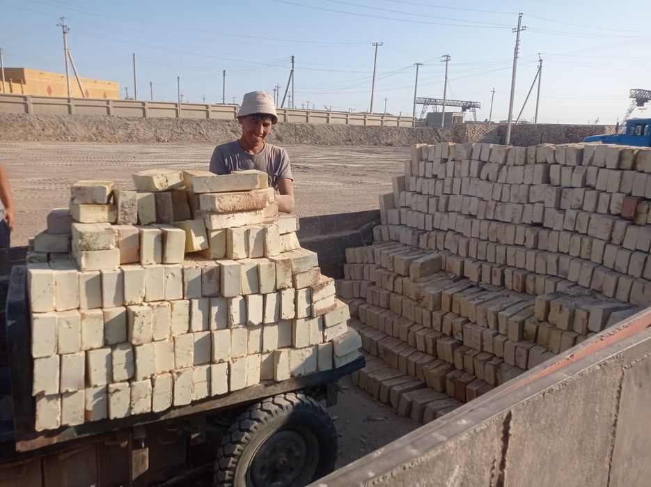 Тахиаташ Кирпич 900 som