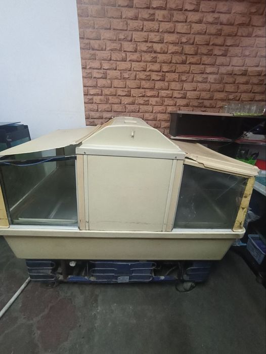 Морозильник сотилади. Минусовой производство Италия