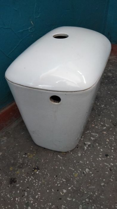 Продам бачок от унитаза