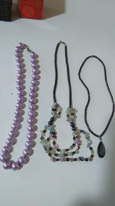 продам бусы и колечки