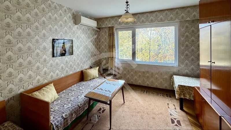 Тристаен апартамент в района на Цветен квартал - 94484