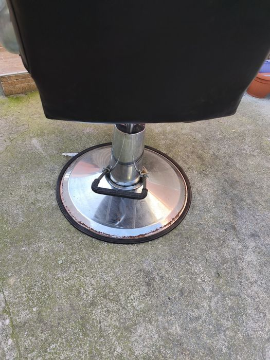 Стол за педикюр    .