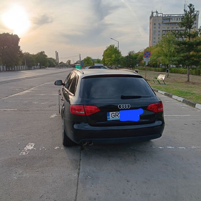 Vând Audi A4 Break