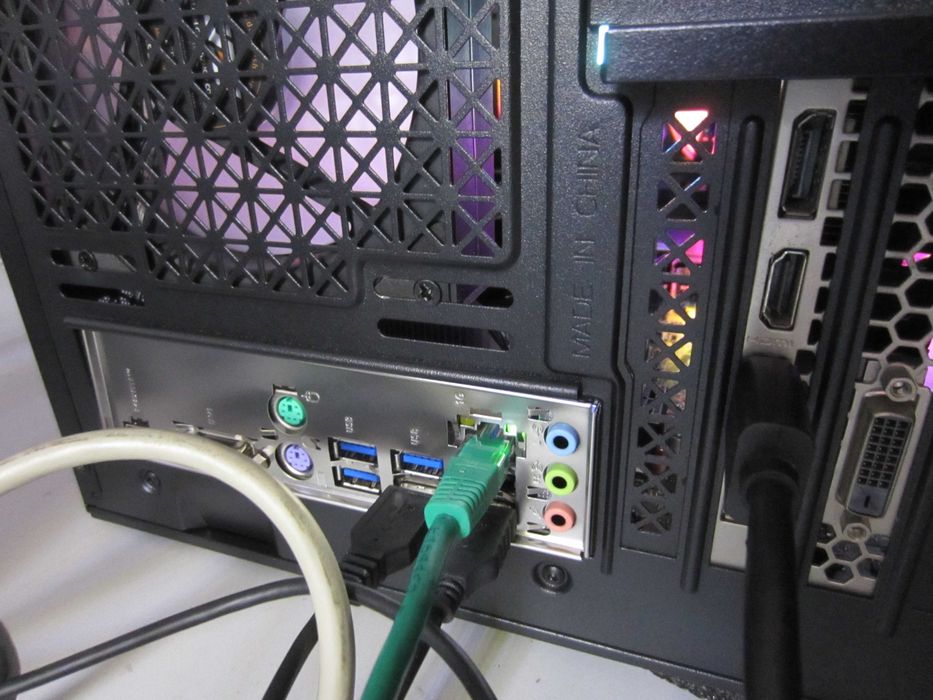 Гейм Ryzen 5 2600, 16GB с  GTX1070  , 256GB NVMe 500GB HDD