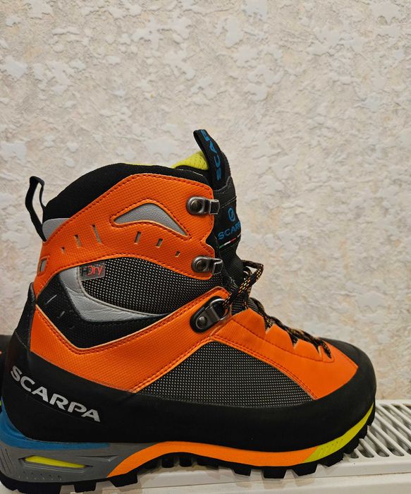 Bocanci de trekking Scarpa