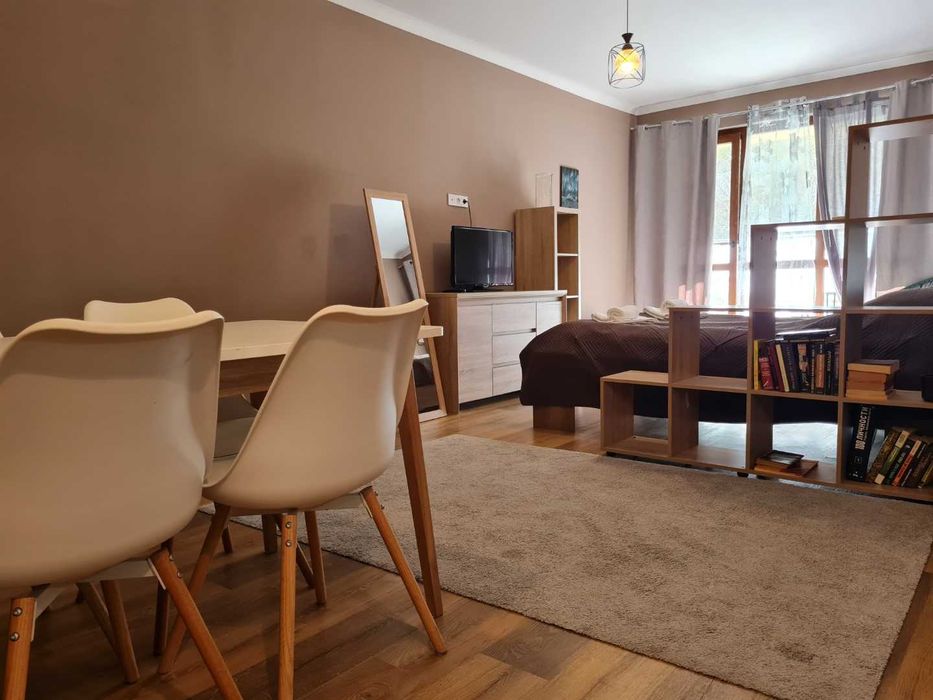 ”Мати” просторни студия до кк Св. Св. Константин и Елена