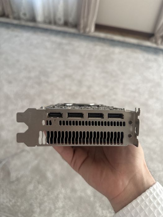 Видекарта Radeon RX580 4GB