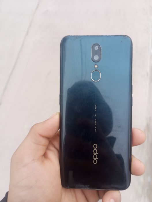 Oppo F11 256/8  holati o'rtacha
