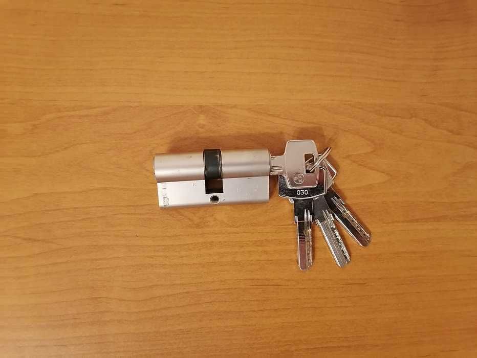 Нов секретен патрон Mauer ASSA ABLOY с 4 ключа, вместо 80 за 30 евро !