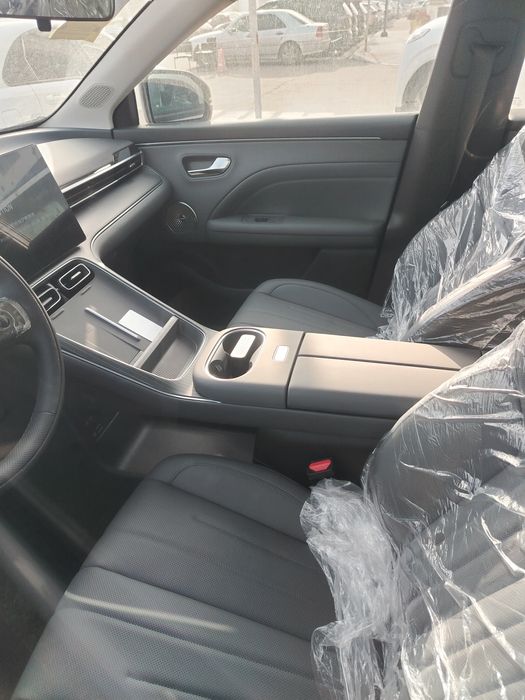 Gac aion i60 Hybrid va elektro variantlari bor, Rustilida