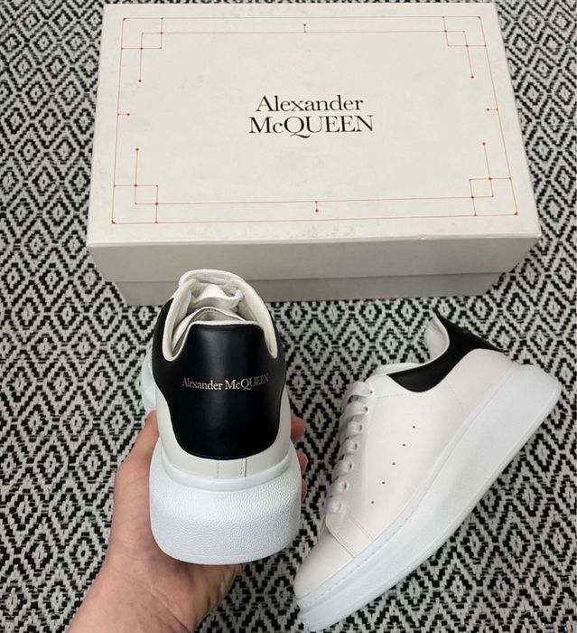 Adidasi Alexander Mcqueen white black piele
