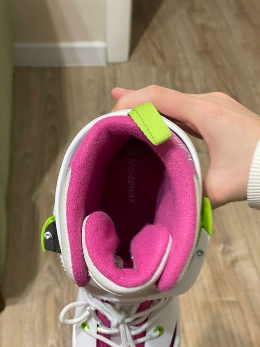 Коньки на девочку