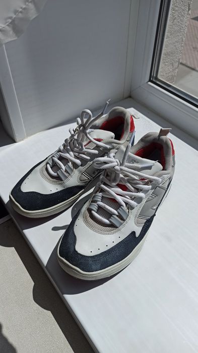 Кроссовки New Balance.