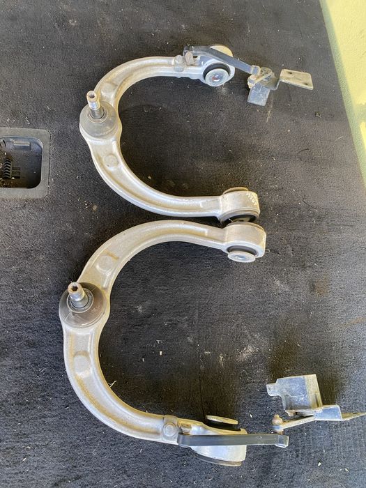Brate Bascula St/Dr noii Mercedes ML W164 pret 250 lei buc